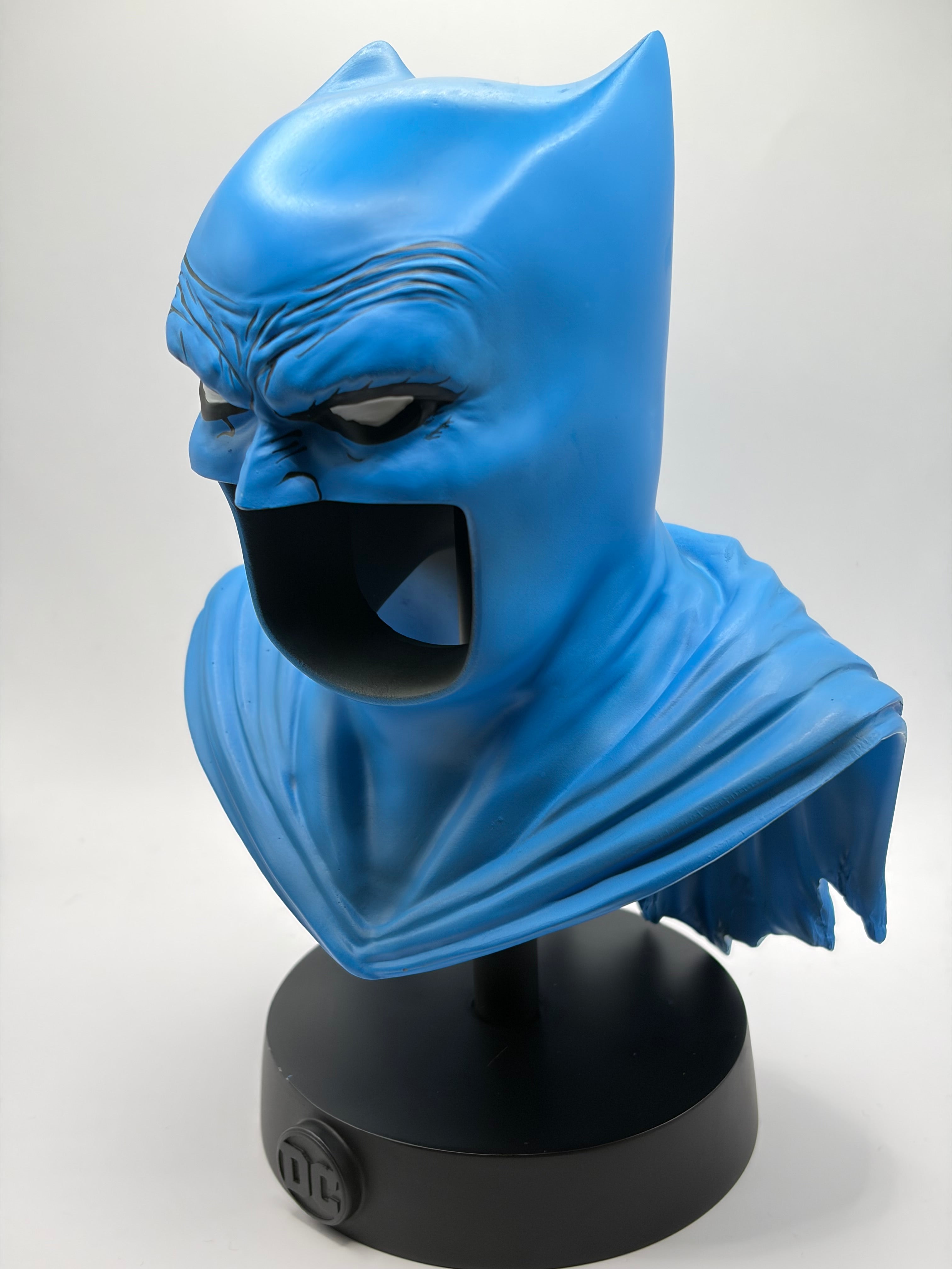 Classic Blue Cowl Batman Desktop Bust Statue | 90s DC Comics Collector's Display UK